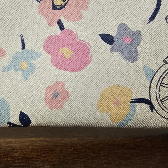 Floral Disney Minnie Mouse Wristlet - Picture 7 of 11